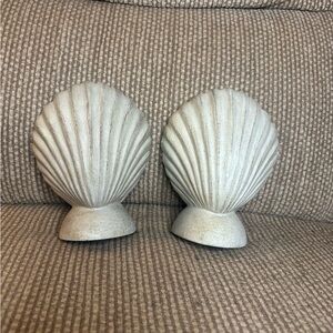 Vintage 1970s Coastal Nautical Shell Bookends in Cream